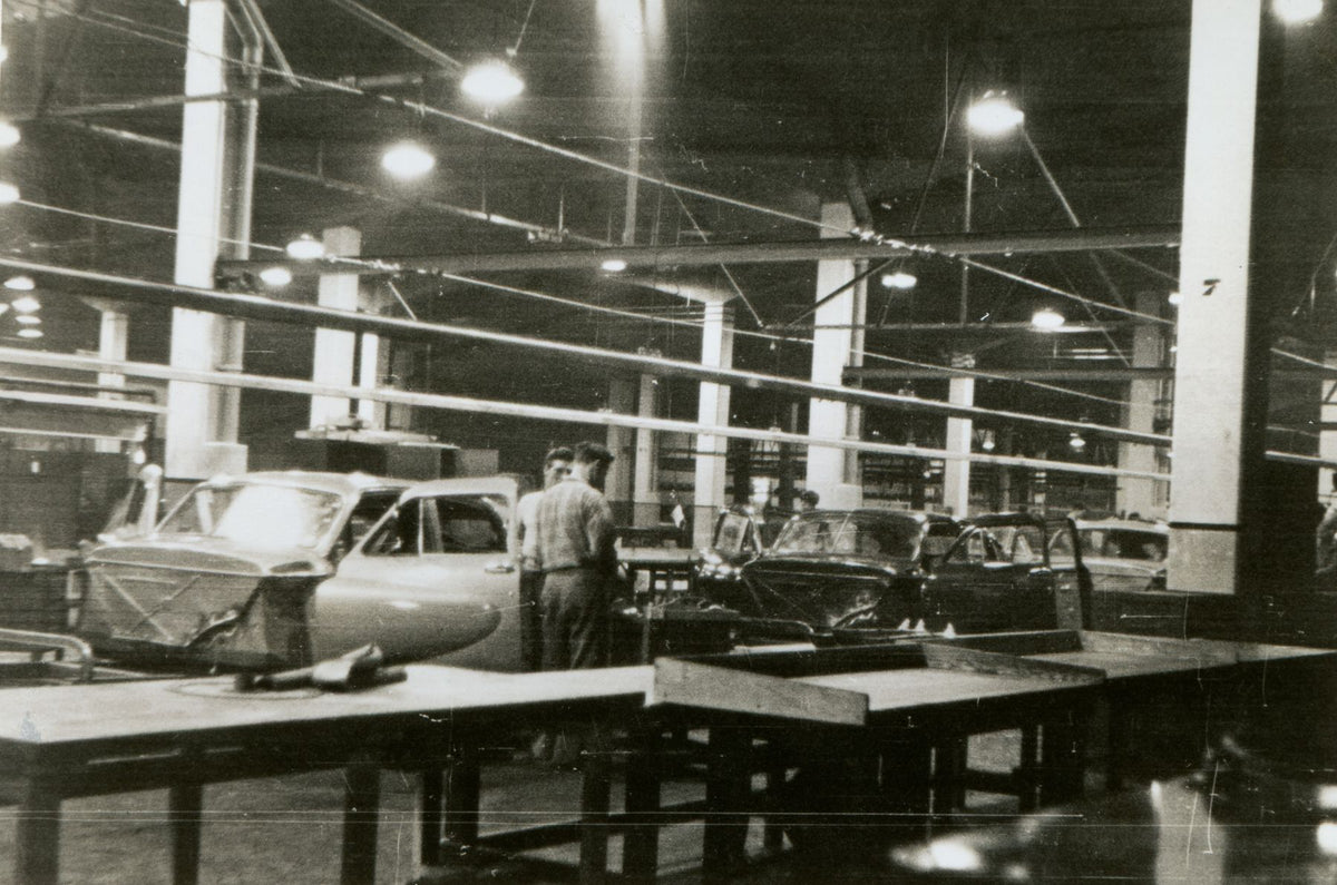 Final assembly at 7401 South Cicero Avenue, Chicago, 1948.