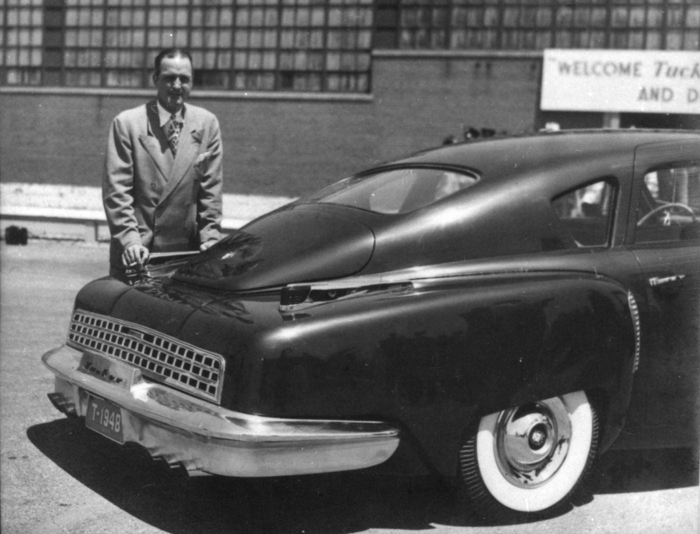 Preston Tucker with a Tucker at the Chicago plant